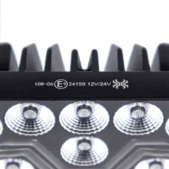 X-Spider LED-Arbeitsleuchte | Wei&szlig; + Orange | Tagfahrlicht | 4200 lm